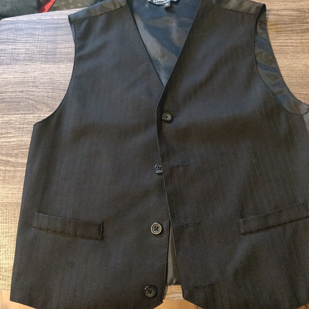 Vest - Picture 2 of 3